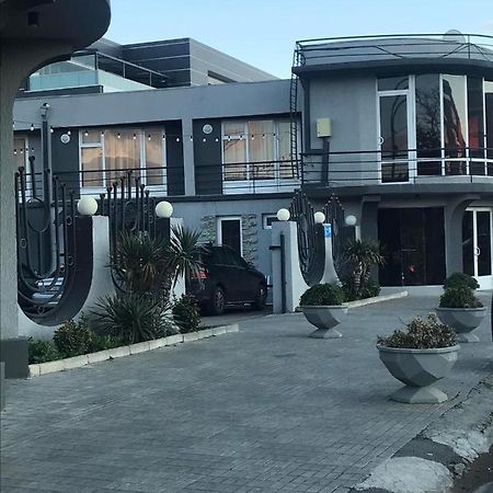 Hotel Era Tbilisi Luaran gambar