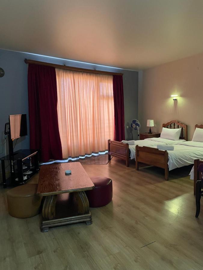 Hotel Era Tbilisi Luaran gambar