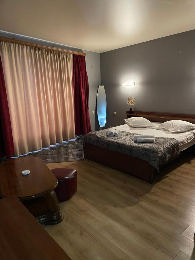 Hotel Era Tbilisi Luaran gambar