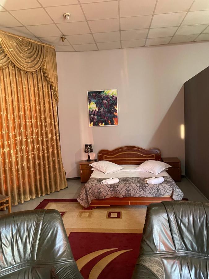 Hotel Era Tbilisi Luaran gambar
